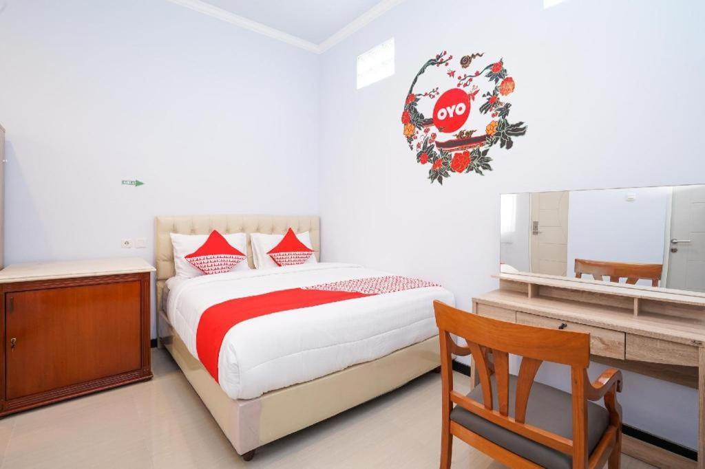 Oyo 477 Raka Residence Syariah Purwoharjo Banyuwangi Banyuwangi  Exteriér fotografie